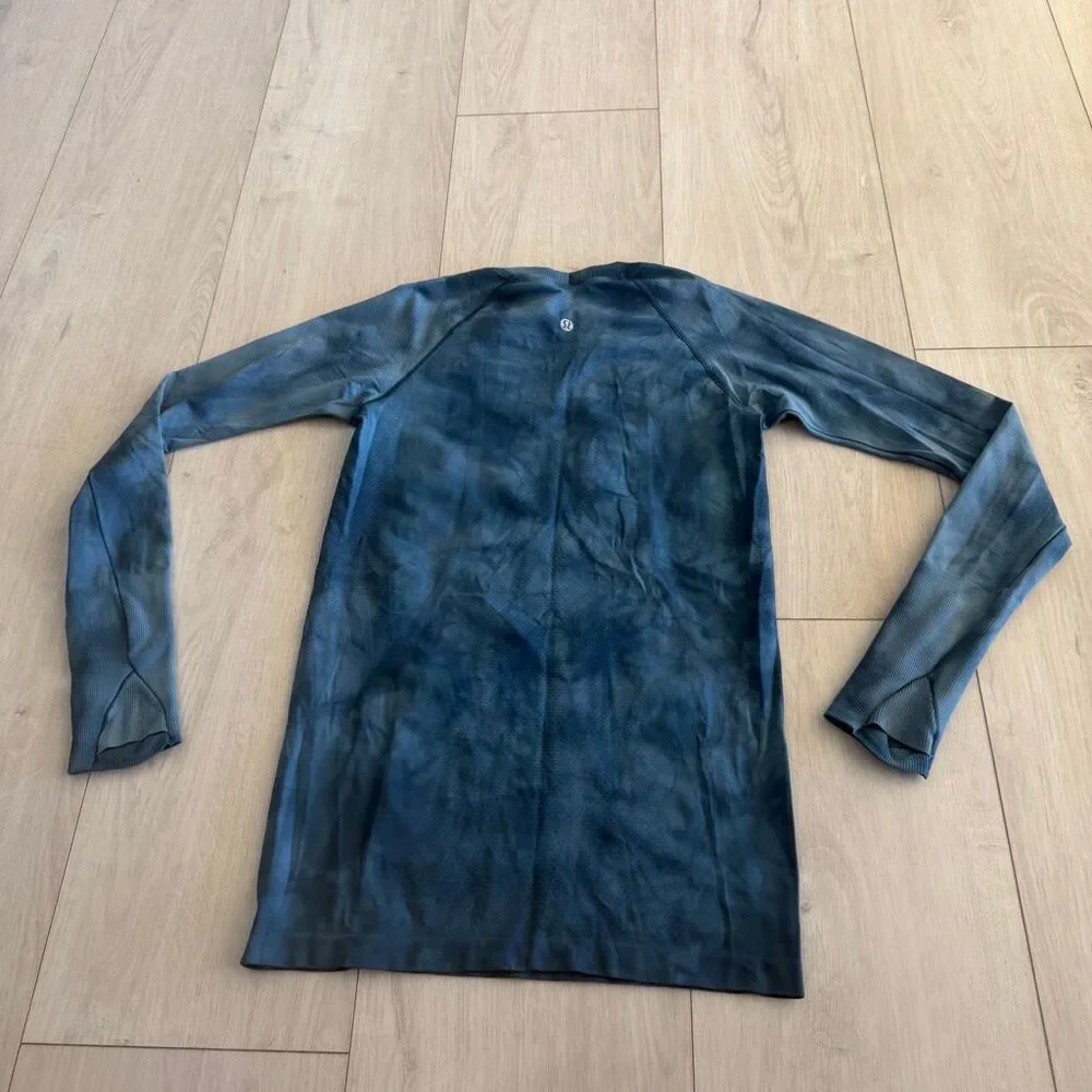Lululemon Swiftly Speed Long Sleeve Marble Dye Night Diver size 6
